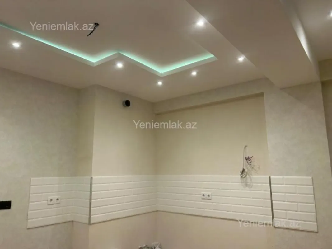 Satılır 3 otaqlı yeni tikili 110 m²