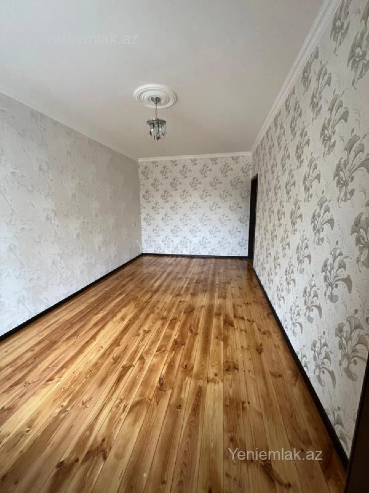 Satılır 2 otaqlı köhnə tikili 45 m²