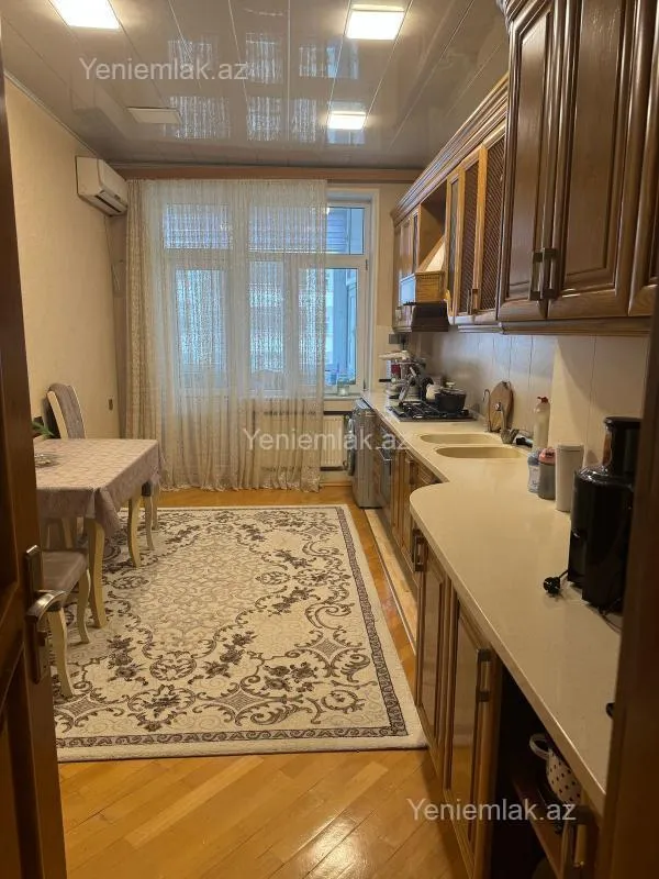 Satılır 3 otaqlı yeni tikili 153 m²