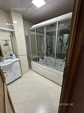 Satılır 3 otaqlı yeni tikili 153 m²