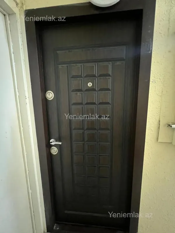Satılır 2 otaqlı köhnə tikili 60 m²