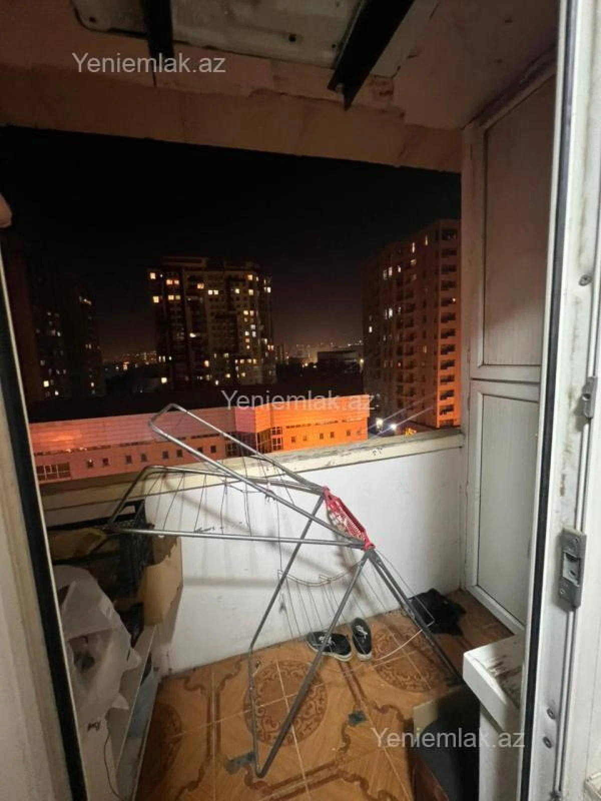 Satılır 2 otaqlı köhnə tikili 60 m²