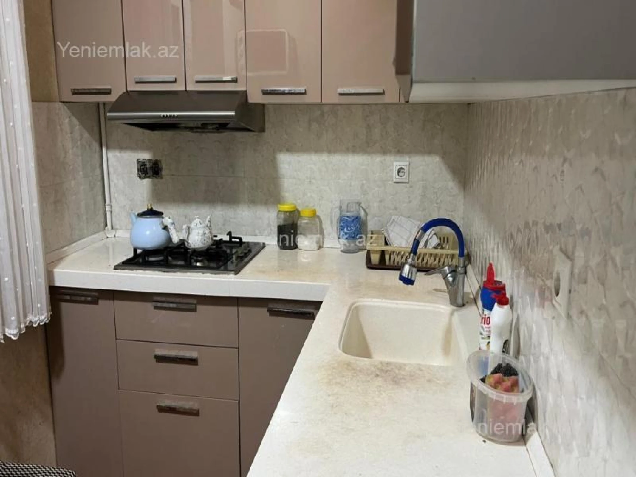 Satılır 2 otaqlı köhnə tikili 60 m²