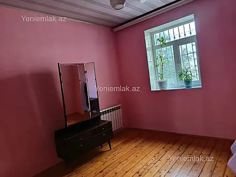 Satılır 3 otaqlı köhnə tikili 74 m²