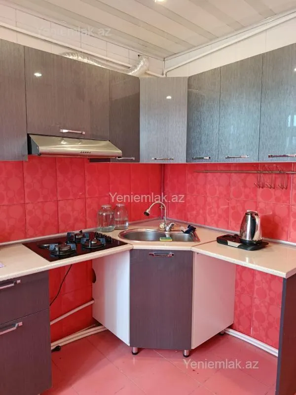 Satılır 3 otaqlı köhnə tikili 74 m²