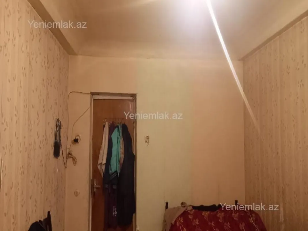 Satılır 1 otaqlı köhnə tikili 20 m²