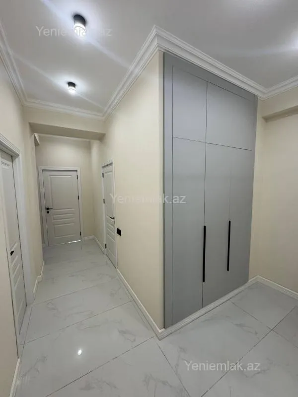 Satılır 3 otaqlı yeni tikili 105 m²