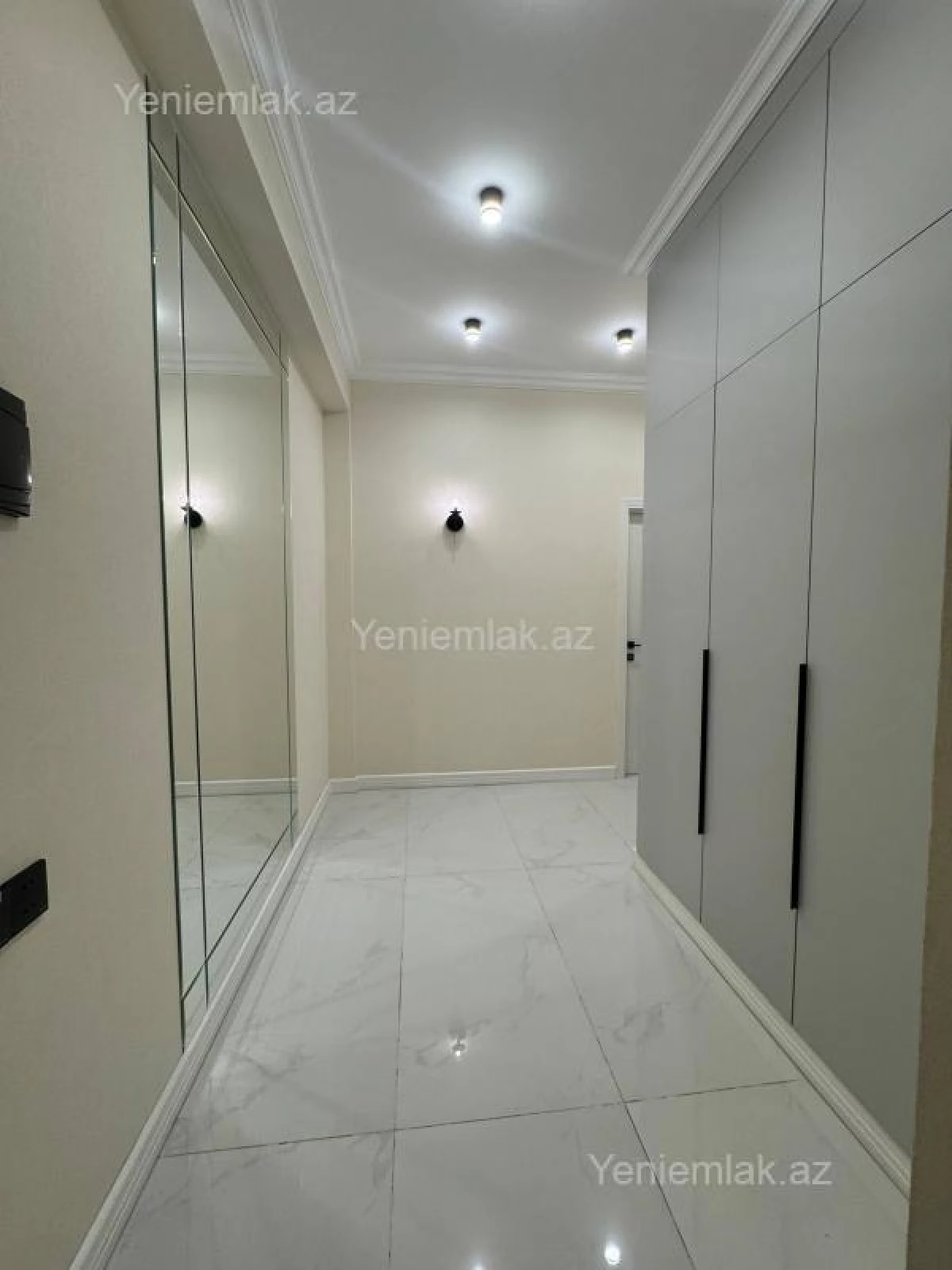 Satılır 3 otaqlı yeni tikili 105 m²