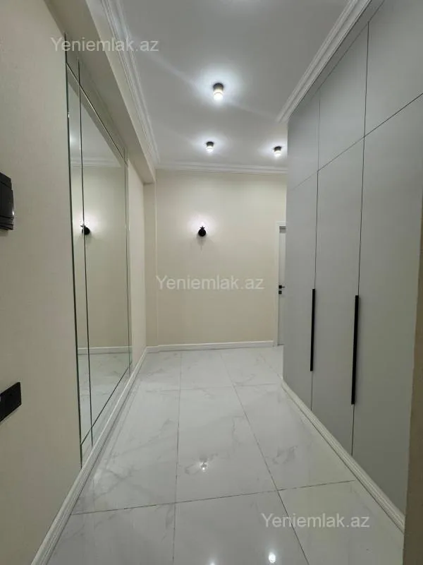 Satılır 3 otaqlı yeni tikili 105 m²
