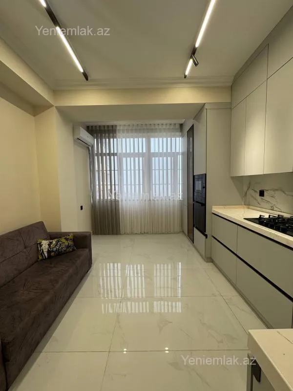 Satılır 3 otaqlı yeni tikili 105 m²