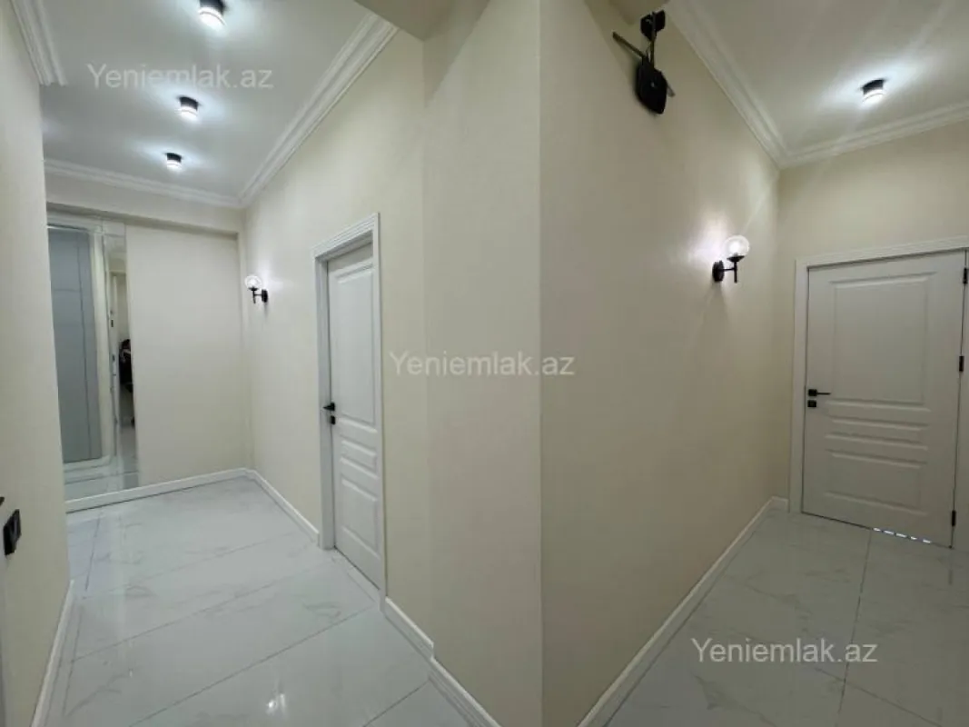 Satılır 3 otaqlı yeni tikili 105 m²