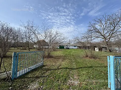 Satılır 5 otaqlı həyət evi 140 m²