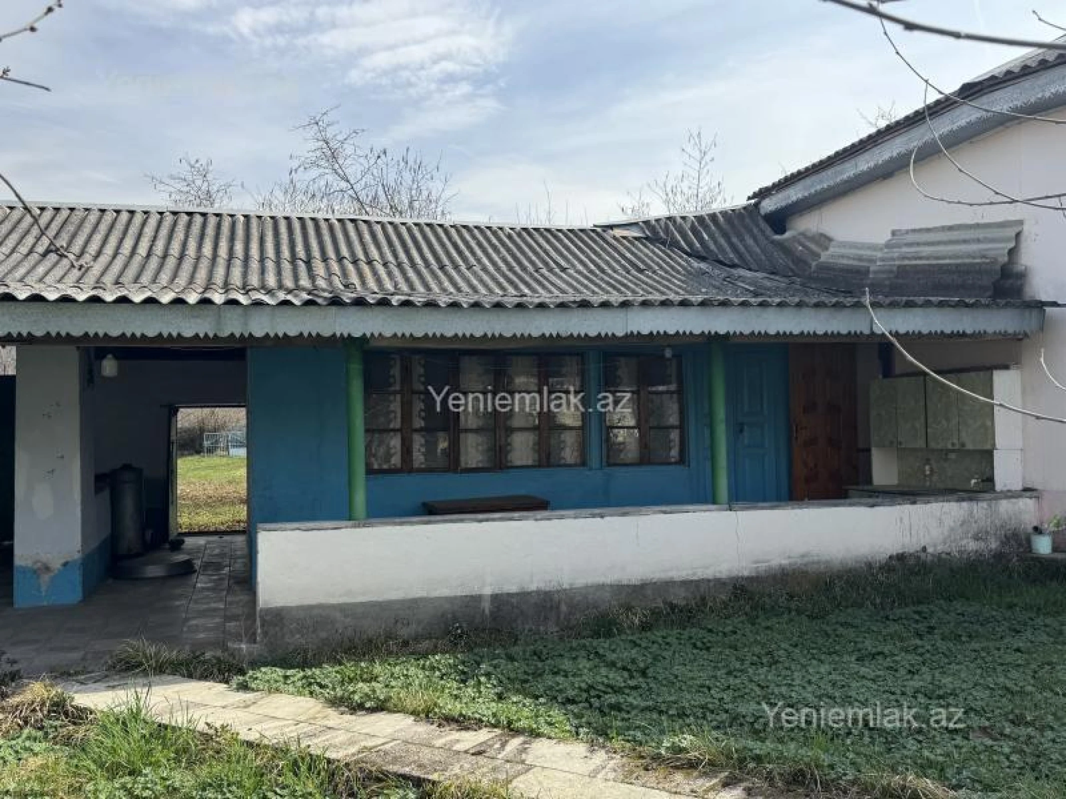 Satılır 5 otaqlı həyət evi 140 m²