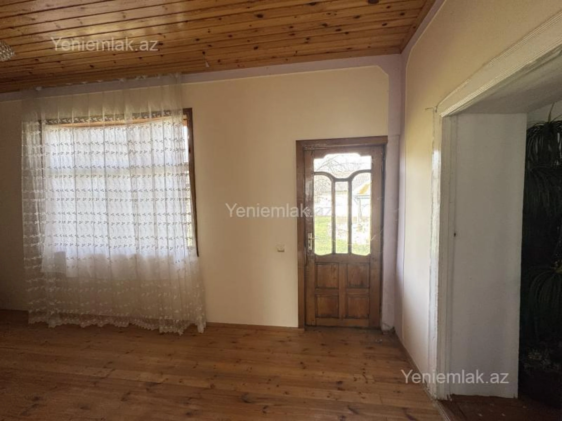 Satılır 5 otaqlı həyət evi 140 m²