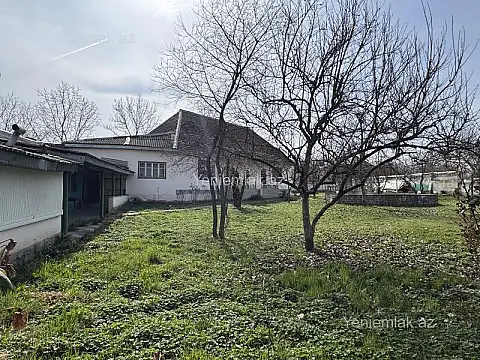 Satılır 5 otaqlı həyət evi 140 m²