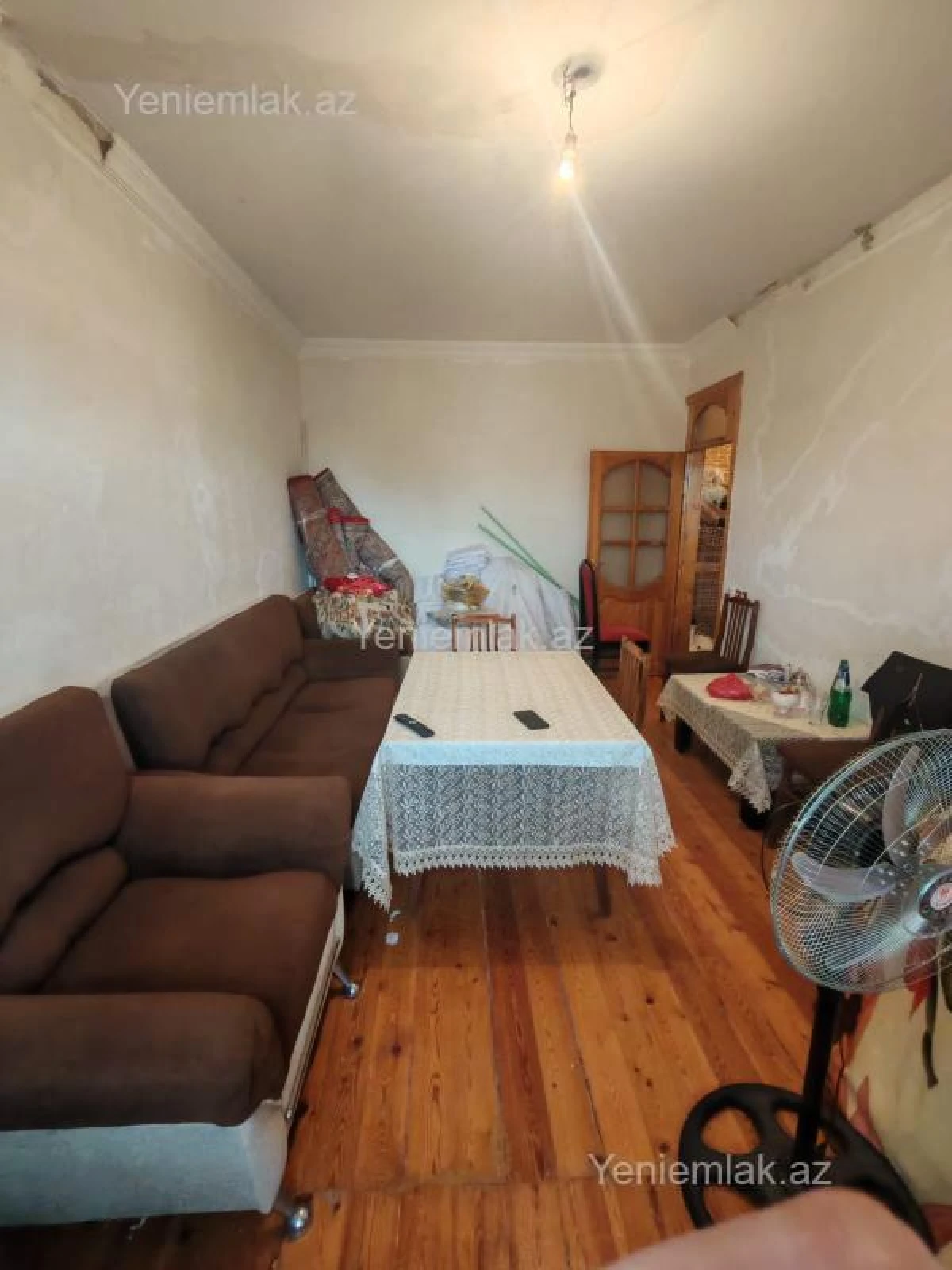 Satılır 2 otaqlı köhnə tikili 60 m²