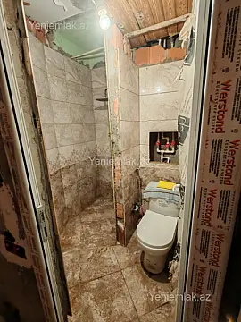 Satılır 2 otaqlı köhnə tikili 60 m²