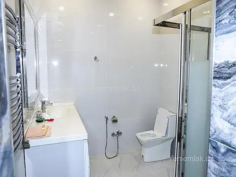 Satılır 3 otaqlı yeni tikili 89 m²