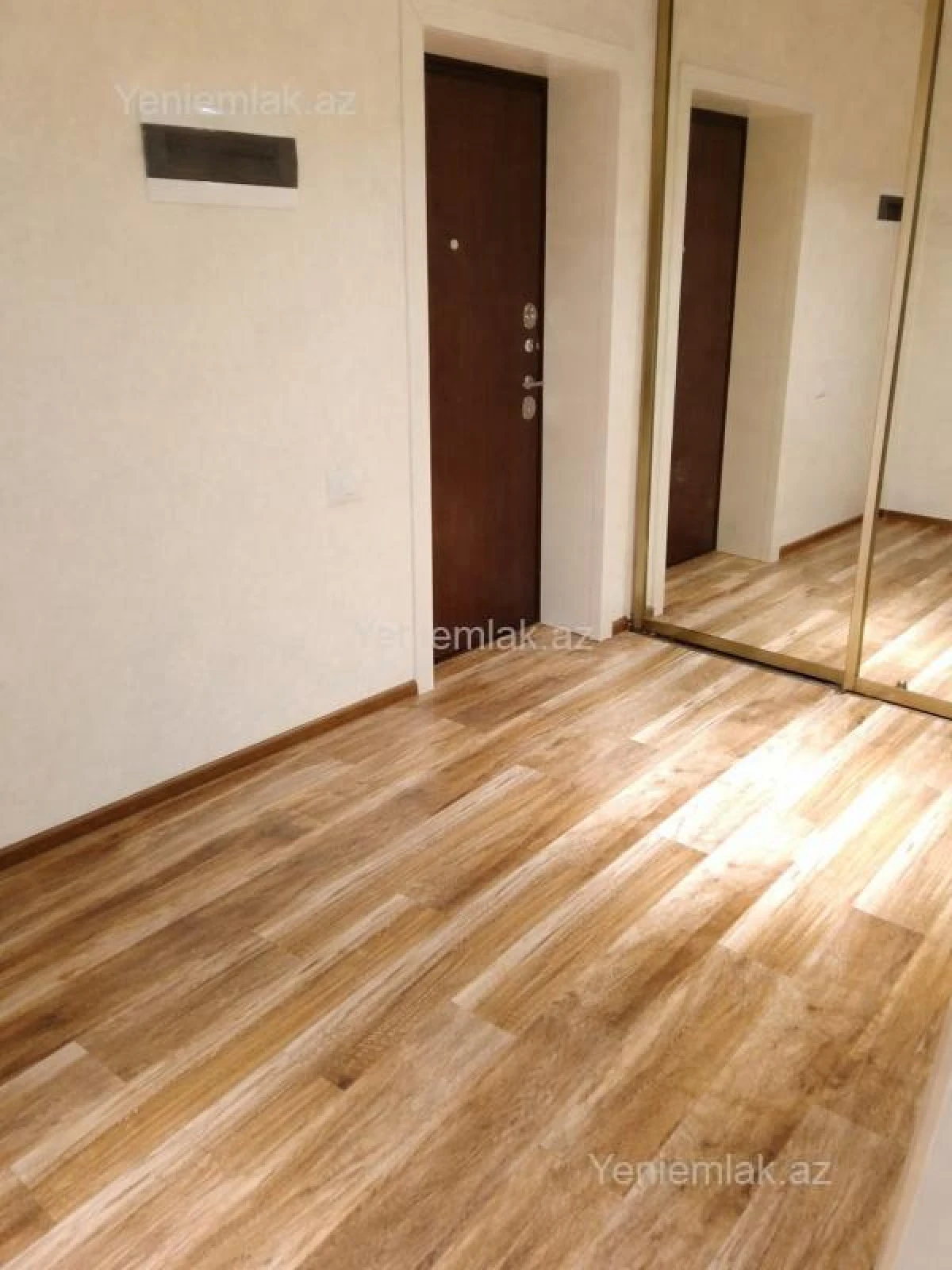 Satılır 3 otaqlı yeni tikili 89 m²