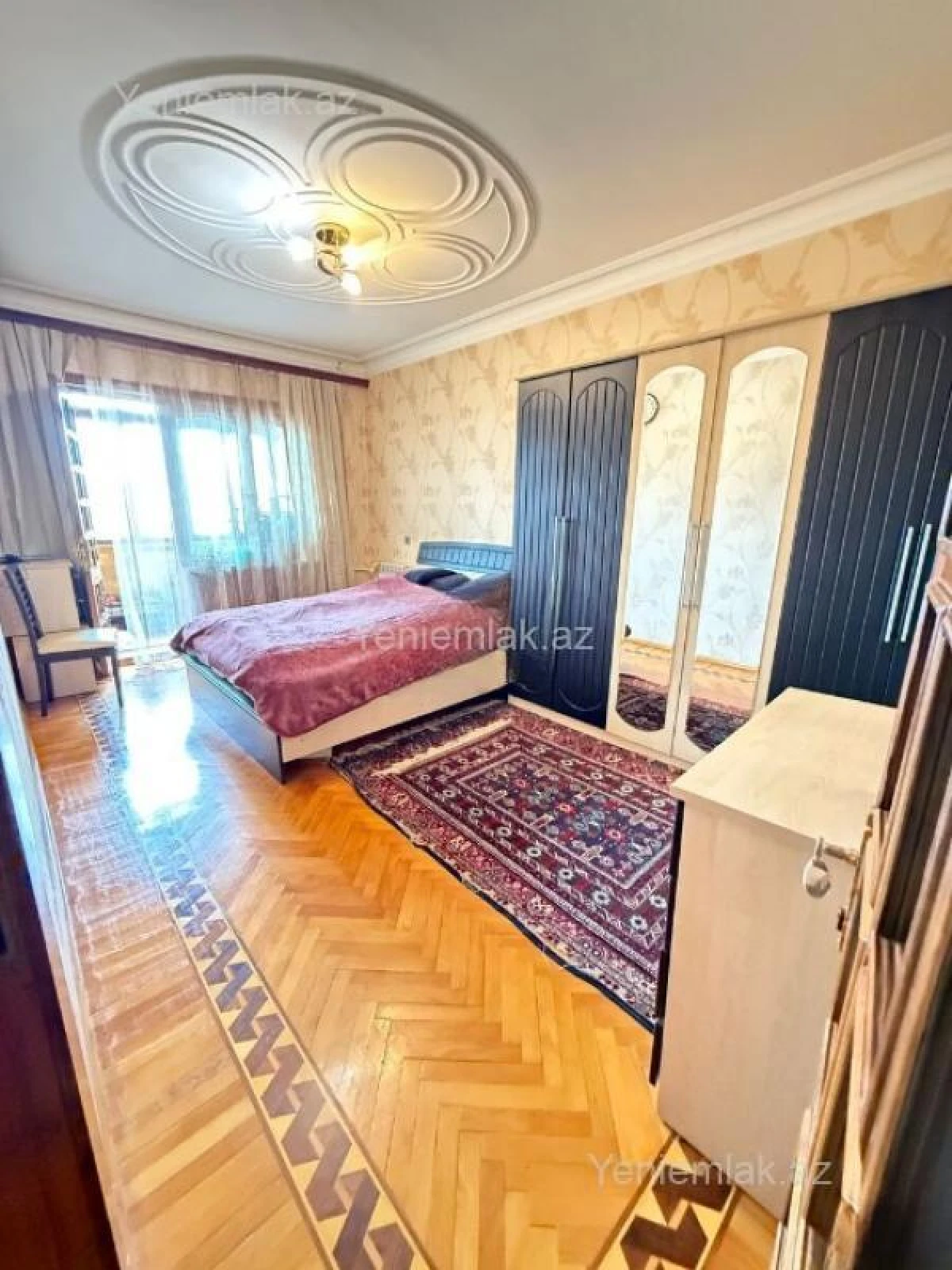 Satılır 3 otaqlı köhnə tikili 90 m²