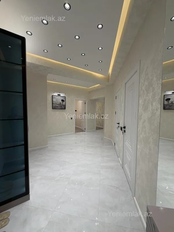 Satılır 3 otaqlı yeni tikili 107 m²