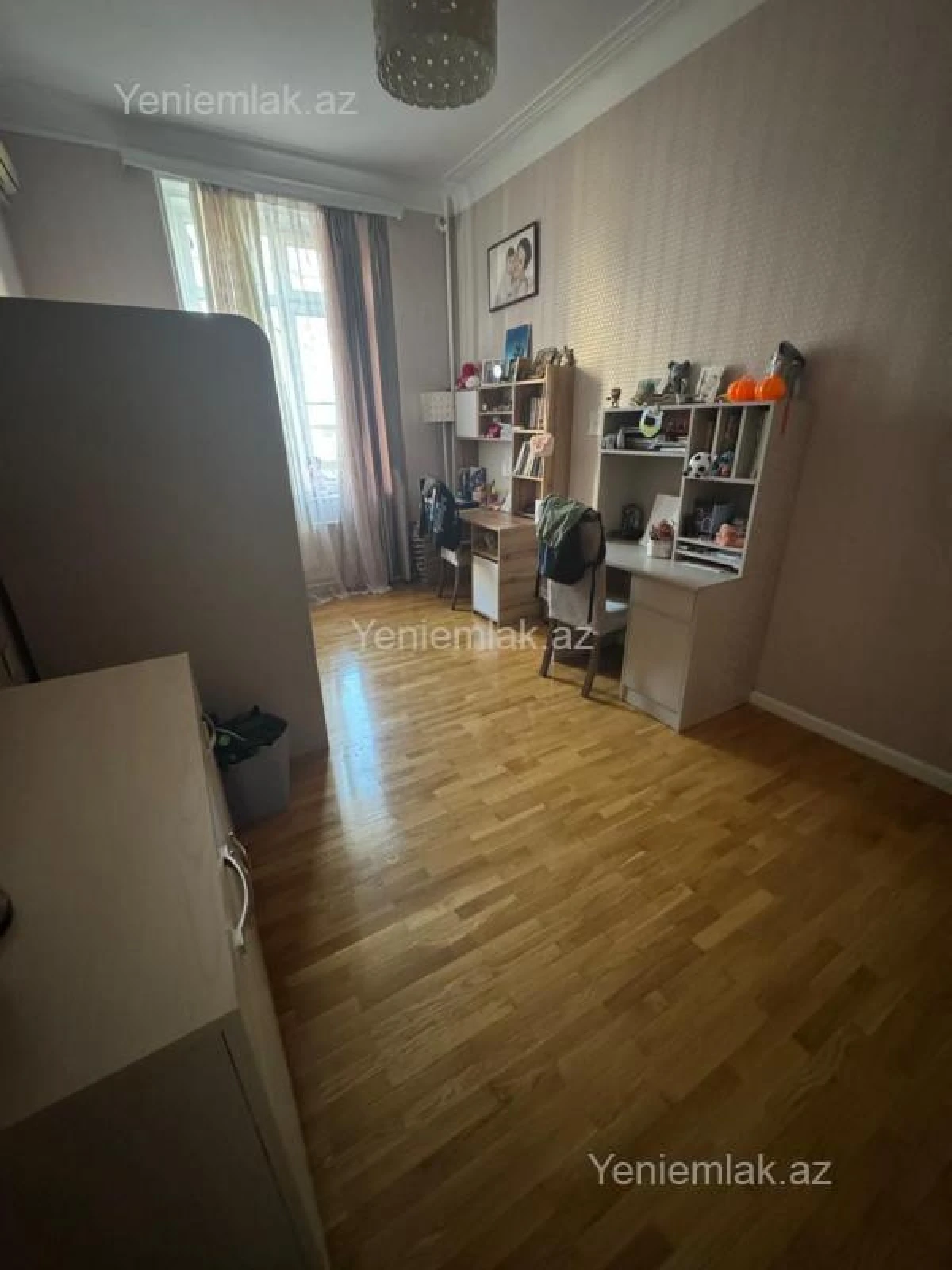 Satılır 3 otaqlı köhnə tikili 90 m²