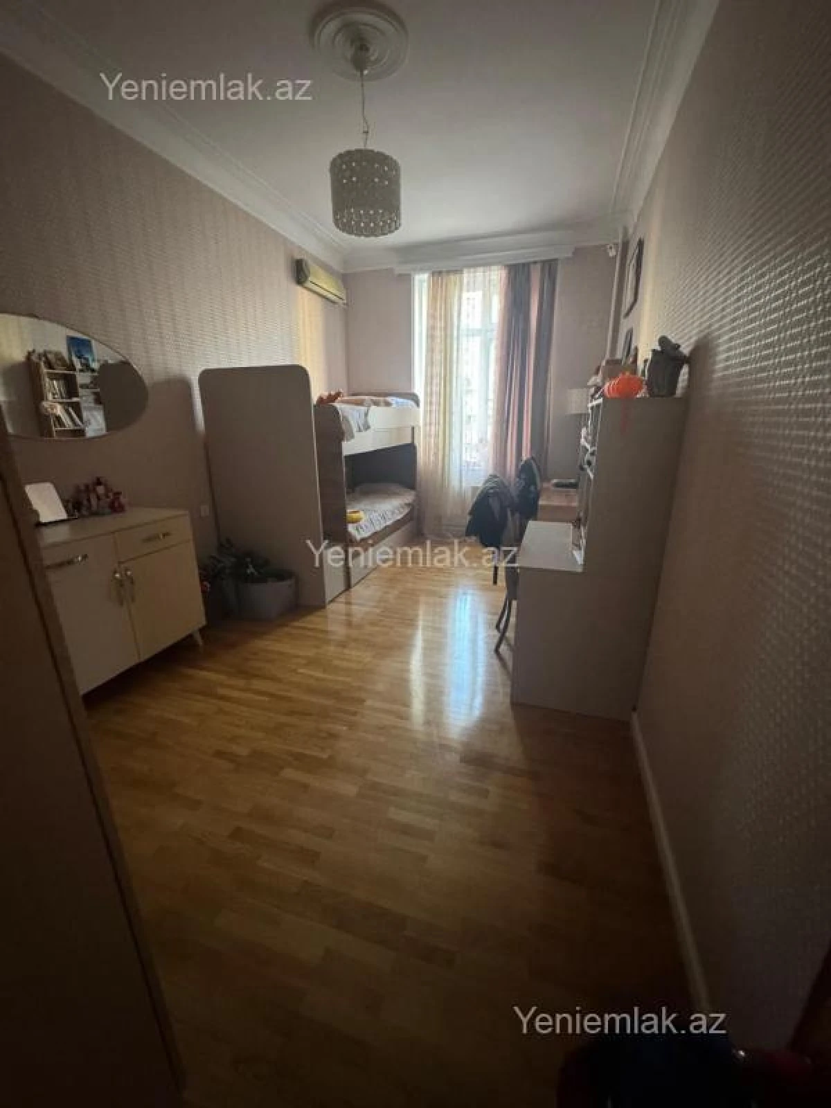 Satılır 3 otaqlı köhnə tikili 90 m²