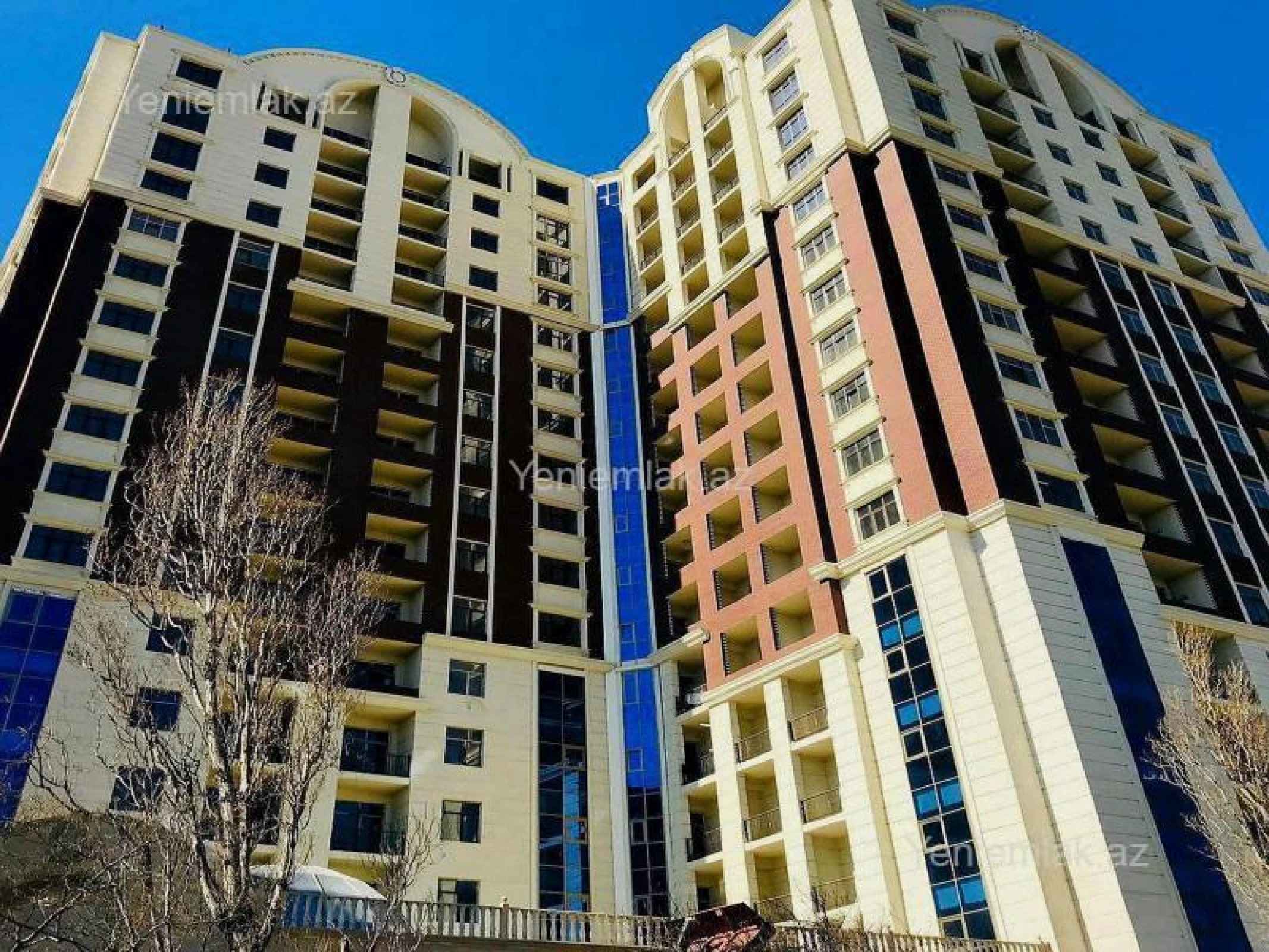 Satılır 2 otaqlı yeni tikili 100 m²