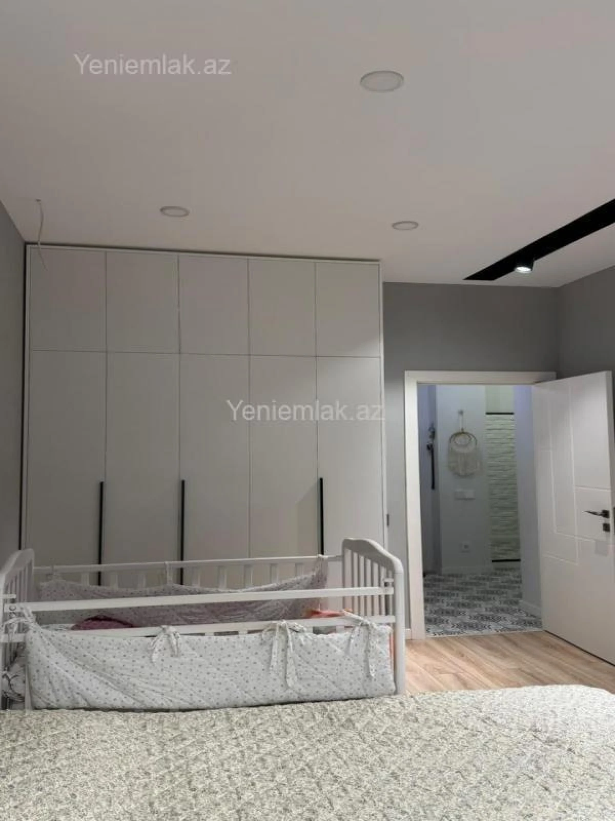 Satılır 3 otaqlı yeni tikili 80 m²