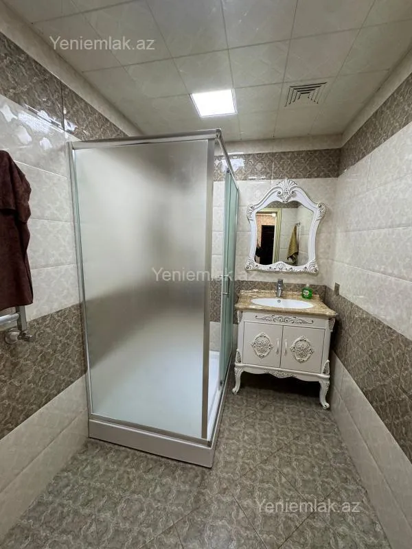 Satılır 4 otaqlı yeni tikili 120 m²