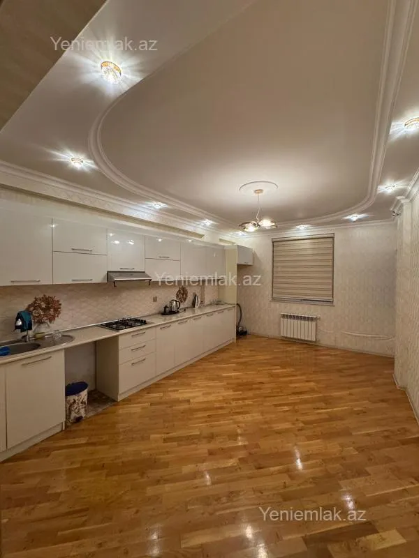 Satılır 4 otaqlı yeni tikili 120 m²