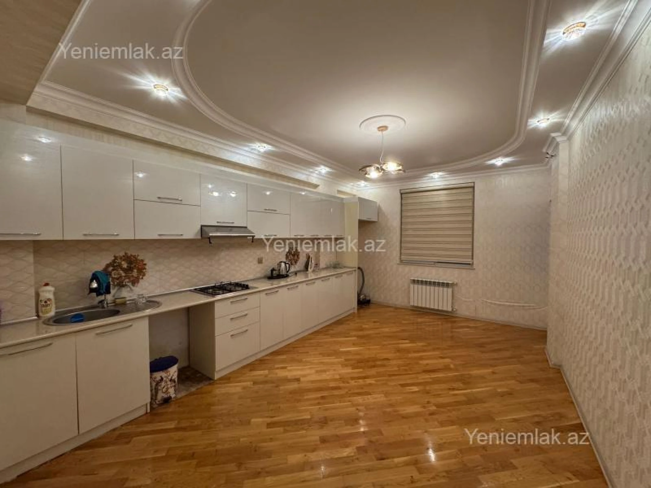 Satılır 4 otaqlı yeni tikili 120 m²