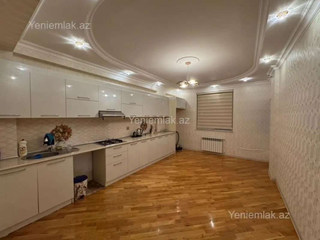 Satılır 4 otaqlı yeni tikili 120 m²