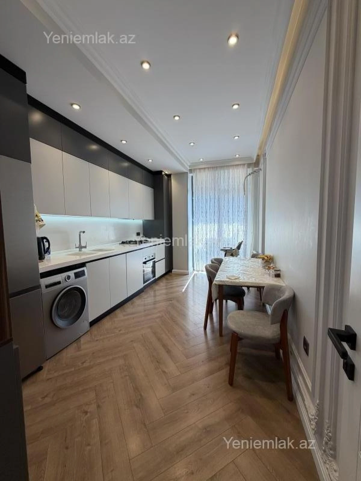 Satılır 4 otaqlı yeni tikili 131 m²