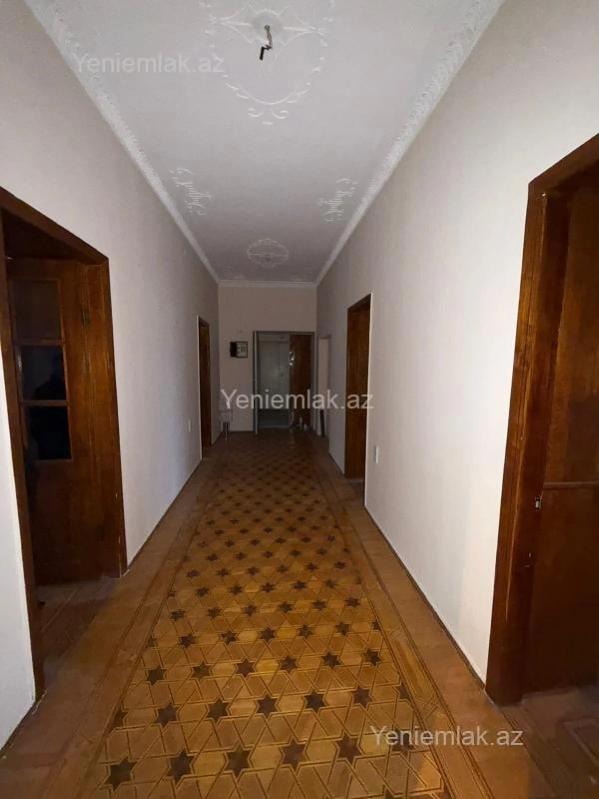 Satılır 3 otaqlı köhnə tikili 100 m²