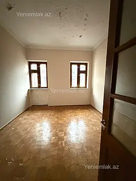 Satılır 3 otaqlı köhnə tikili 100 m²