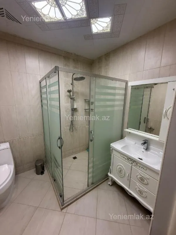 Satılır 3 otaqlı yeni tikili 137 m²