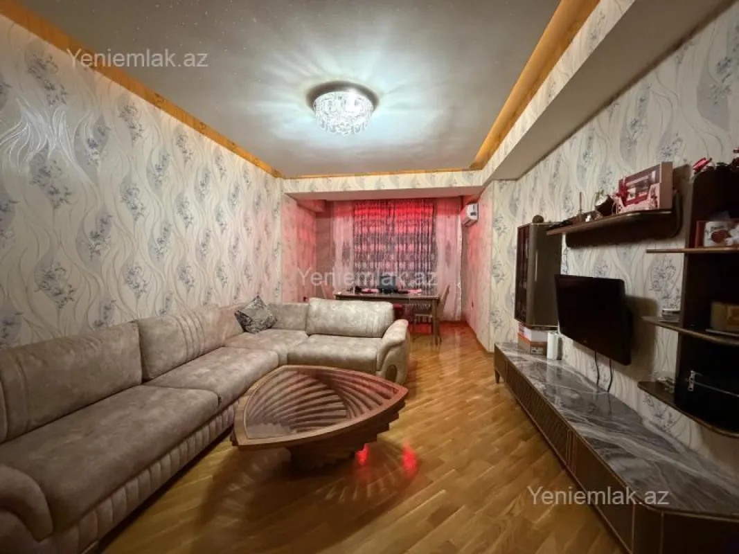 Satılır 3 otaqlı yeni tikili 90 m²