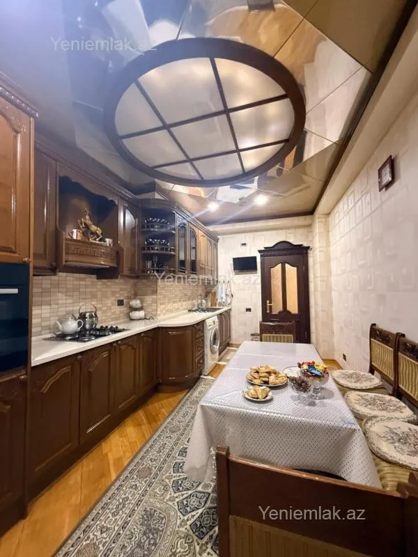 Satılır 3 otaqlı yeni tikili 118 m²