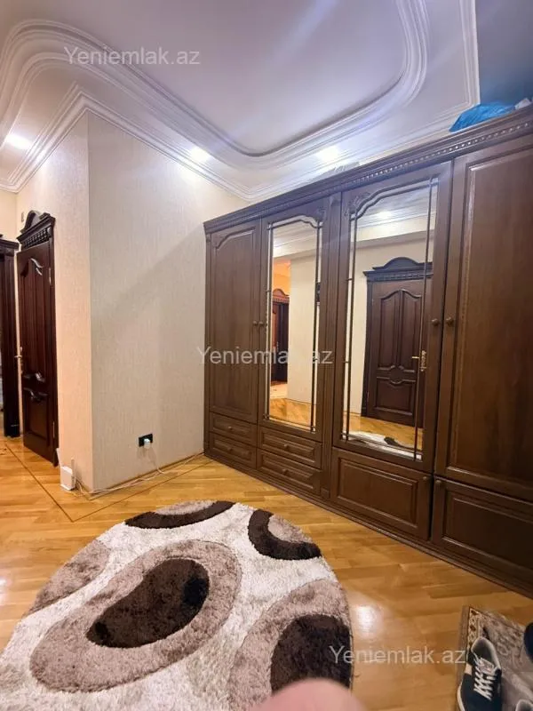 Satılır 3 otaqlı yeni tikili 118 m²