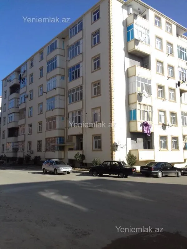 Satılır 3 otaqlı yeni tikili 83 m²