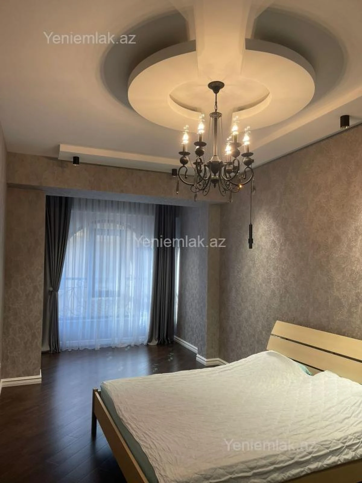 Satılır 3 otaqlı yeni tikili 130 m²