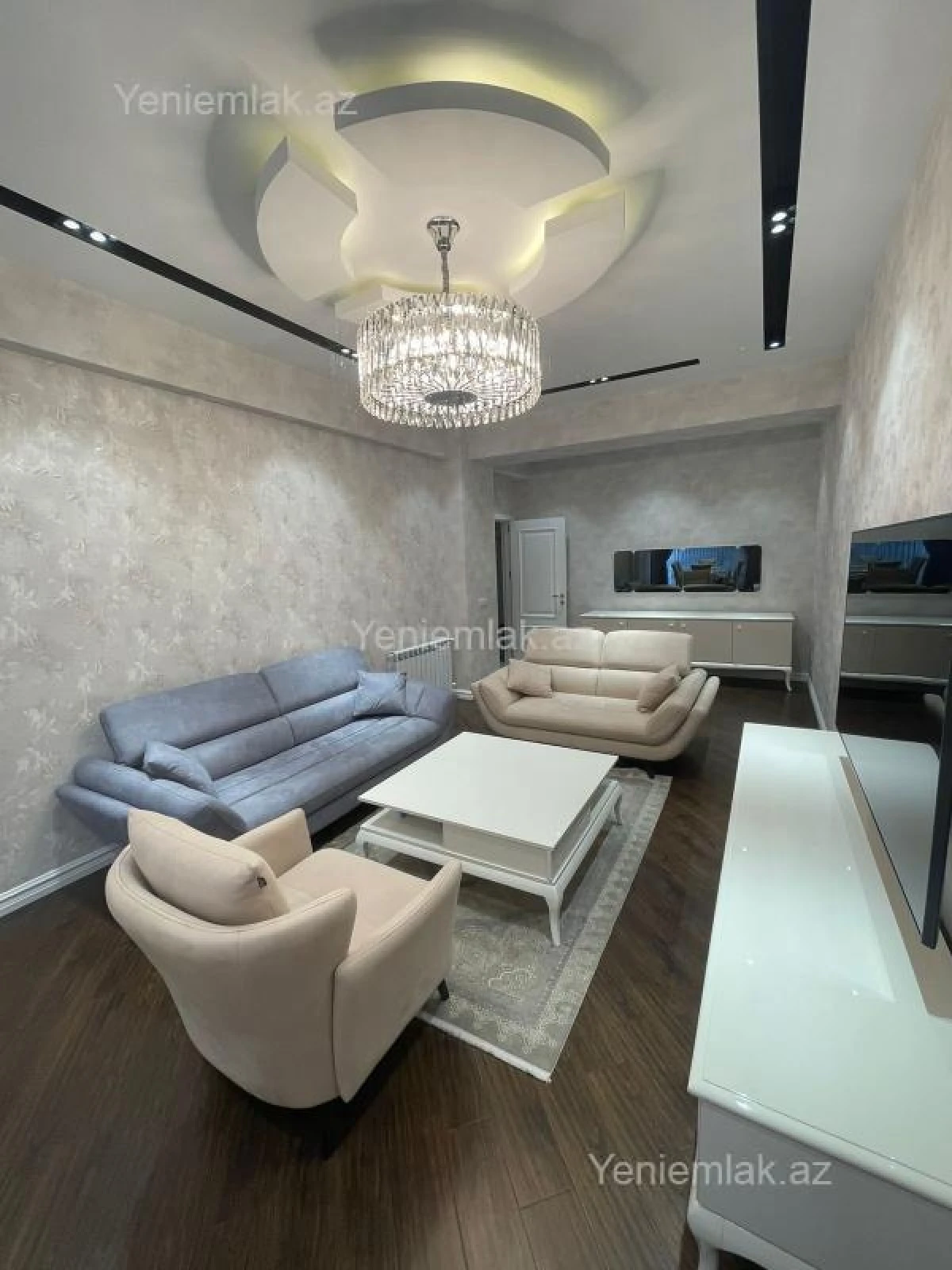 Satılır 3 otaqlı yeni tikili 130 m²