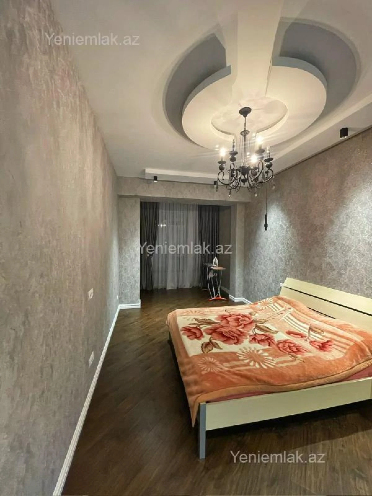 Satılır 3 otaqlı yeni tikili 130 m²