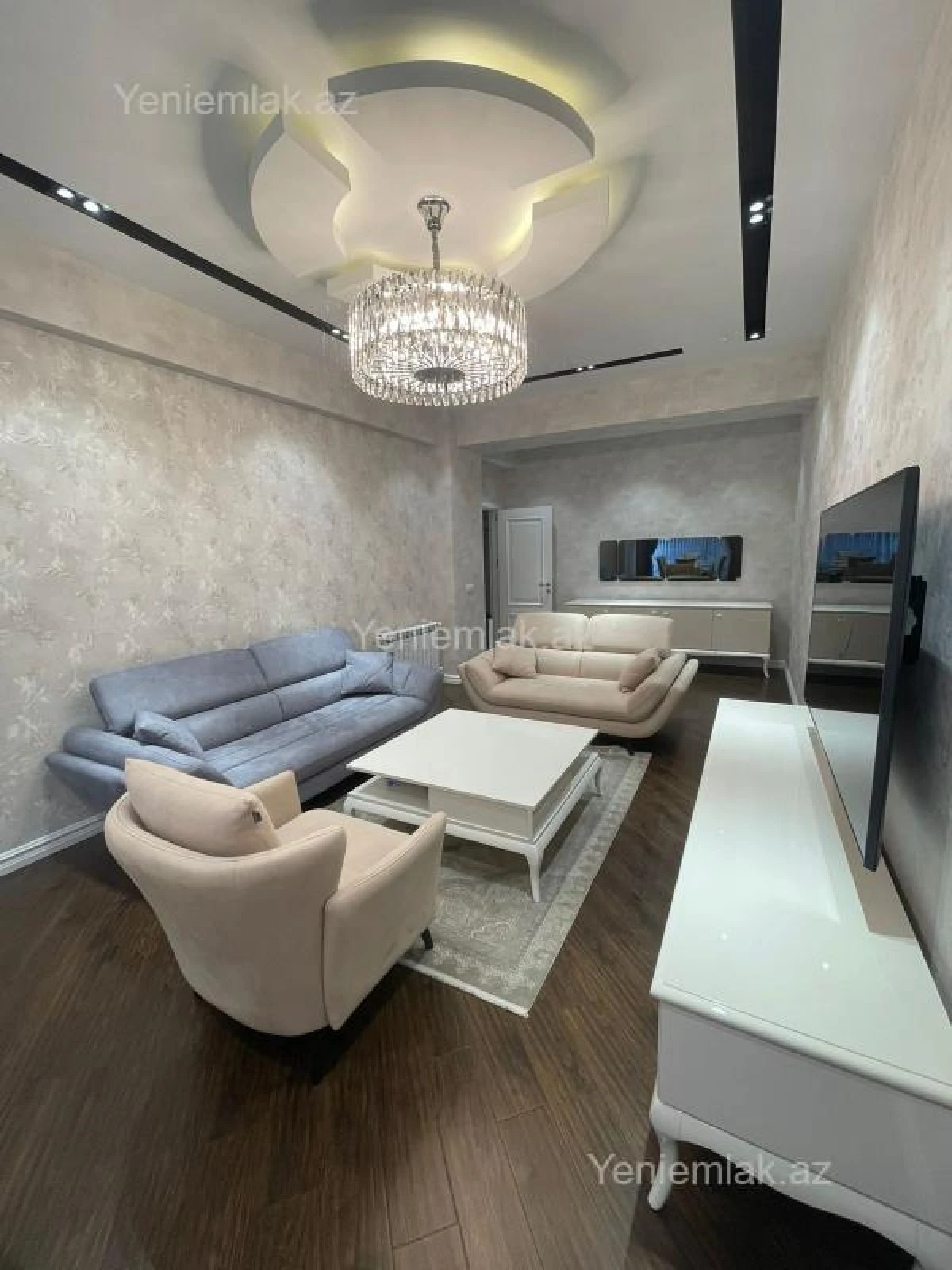 Satılır 3 otaqlı yeni tikili 130 m²