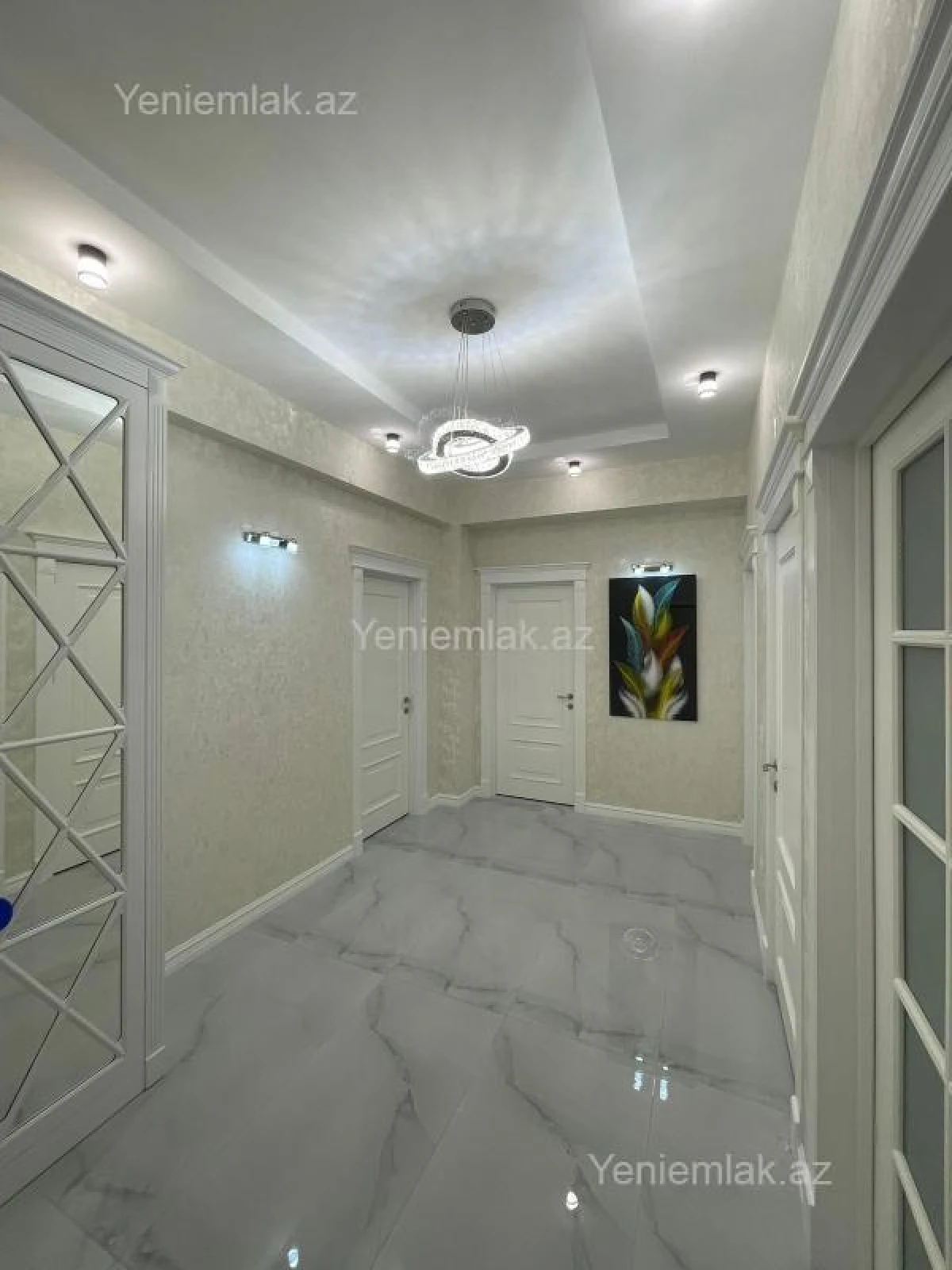 Satılır 3 otaqlı yeni tikili 130 m²