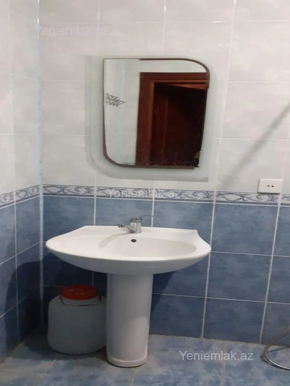 Satılır 3 otaqlı yeni tikili 125 m²