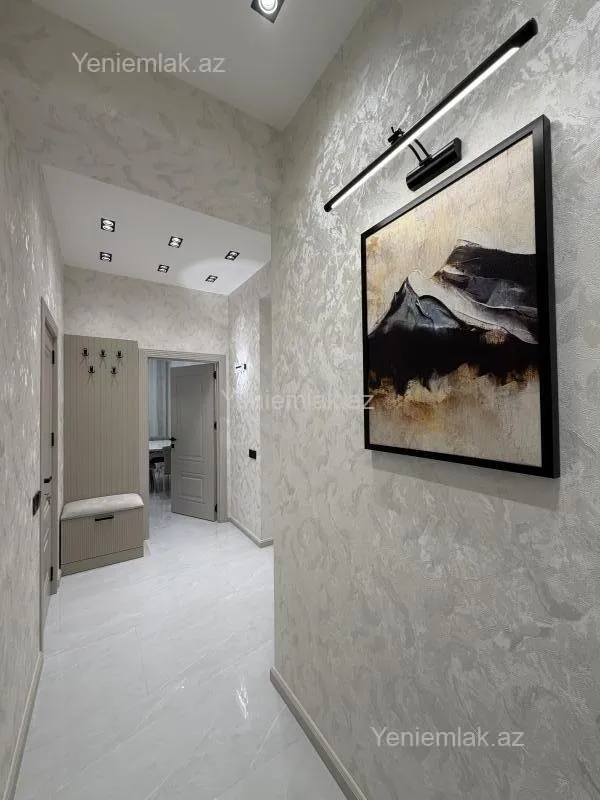 Satılır 2 otaqlı yeni tikili 80 m²