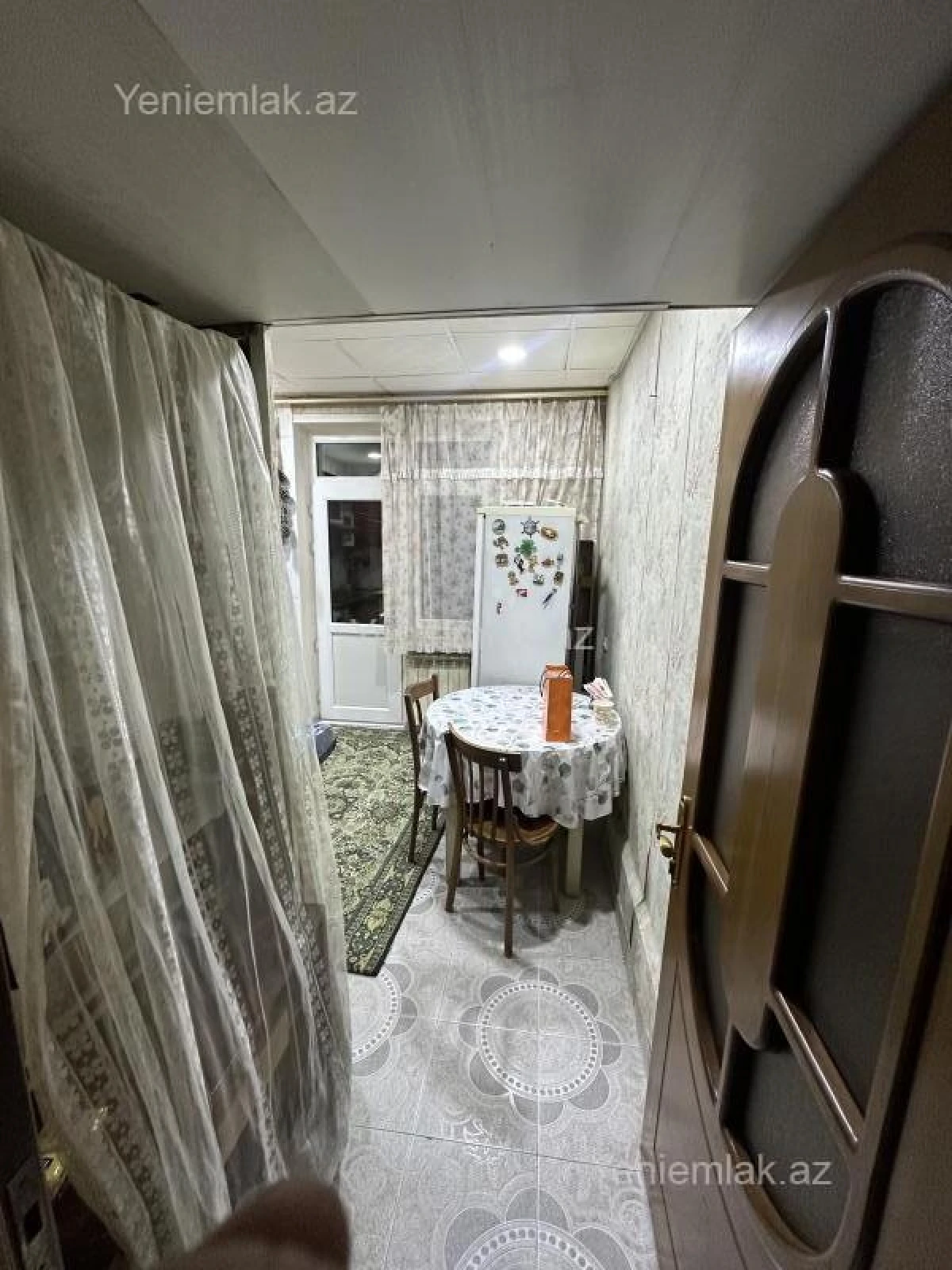 Satılır 2 otaqlı köhnə tikili 60 m²