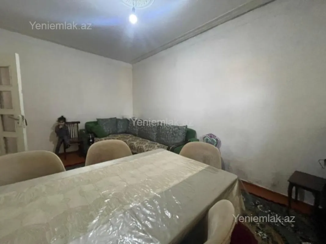 Satılır 3 otaqlı köhnə tikili 90 m²